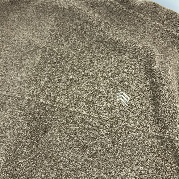 Solaris 1/2 Zip Fleece Pullover. Large. Chocolate Brown. Kangaroo front pocket - Picture 7 of 8